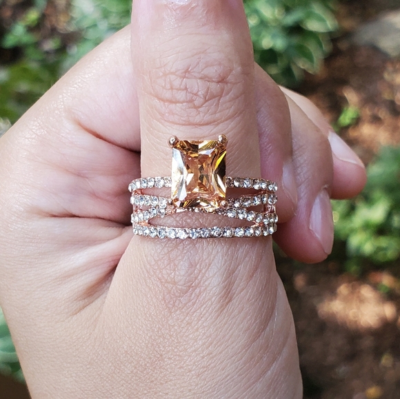 NWOT Rose Gold Morganite Ring - Picture 8 of 14